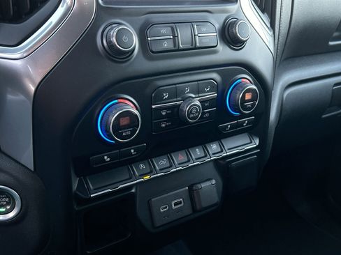 Used 2019 Chevrolet Silverado 1500 LT w/ All-Star Edition image 21