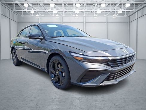 New 2026 Hyundai Elantra Sport FWD image 4