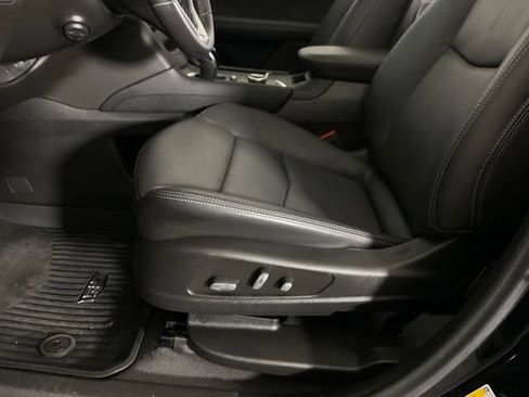 Used 2024 Cadillac XT6 Sport w/ Technology Package AWD/4WD image 27