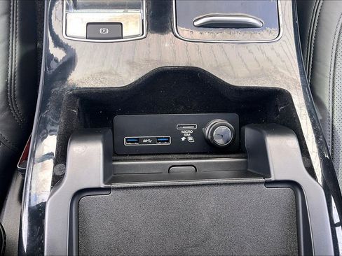 Used 2019 Land Rover Range Rover Long Wheelbase Supercharged AWD/4WD image 38