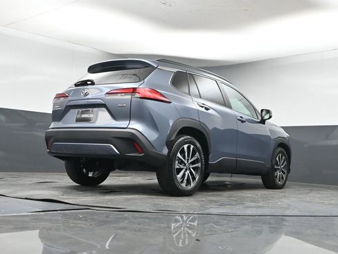Used 2023 Toyota Corolla Cross XLE image 30