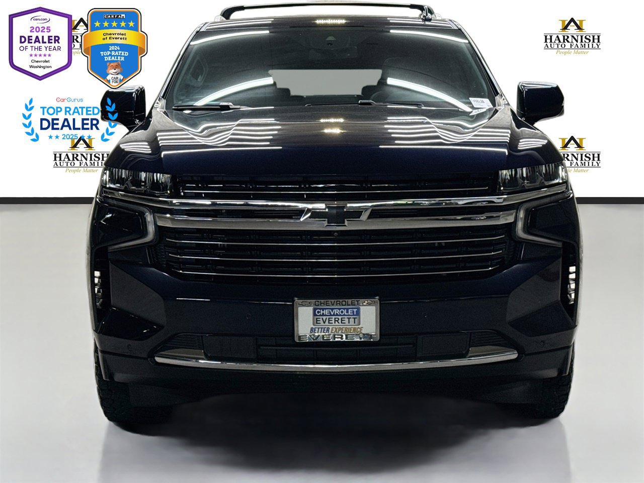 Used 2023 Chevrolet Suburban LT w/ Luxury Package AWD/4WD image 2