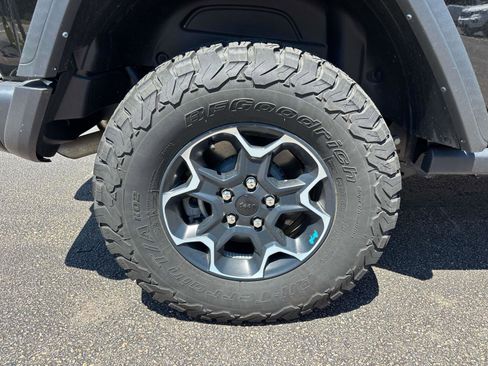 Used 2023 Jeep Wrangler Unlimited Rubicon 4xe w/ Cold Weather Group AWD/4WD image 28