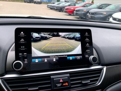 Used 2021 Honda Accord Touring image 29