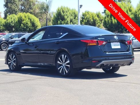 Used 2022 Nissan Altima 2.5 SR FWD image 3