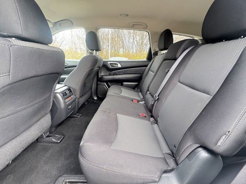 Used 2020 Nissan Pathfinder S image 23