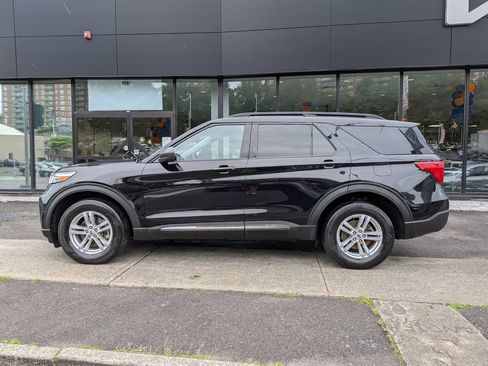 Used 2023 Ford Explorer XLT w/ Equipment Group 202A AWD/4WD image 12