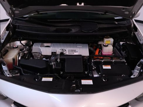 Used 2017 Toyota Prius V Three FWD image 34