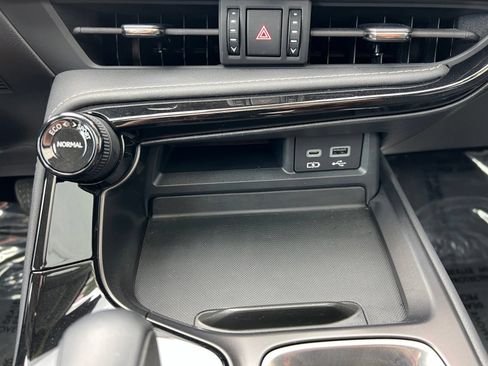 Used 2024 Lexus NX 250 FWD w/ Towing Package (2000 Lbs) image 41