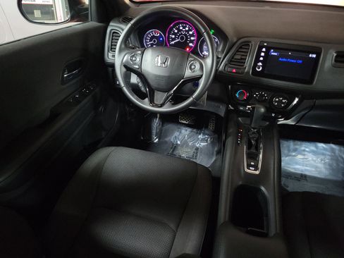 Used 2020 Honda HR-V Sport image 12