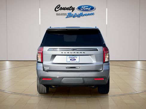 Used 2022 Chevrolet Suburban Z71 AWD/4WD image 5