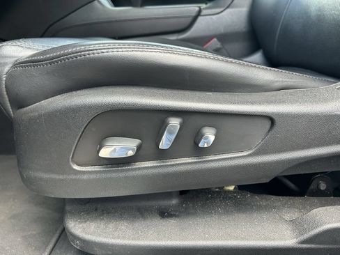 Used 2018 Cadillac XT5 Premium Luxury FWD image 13