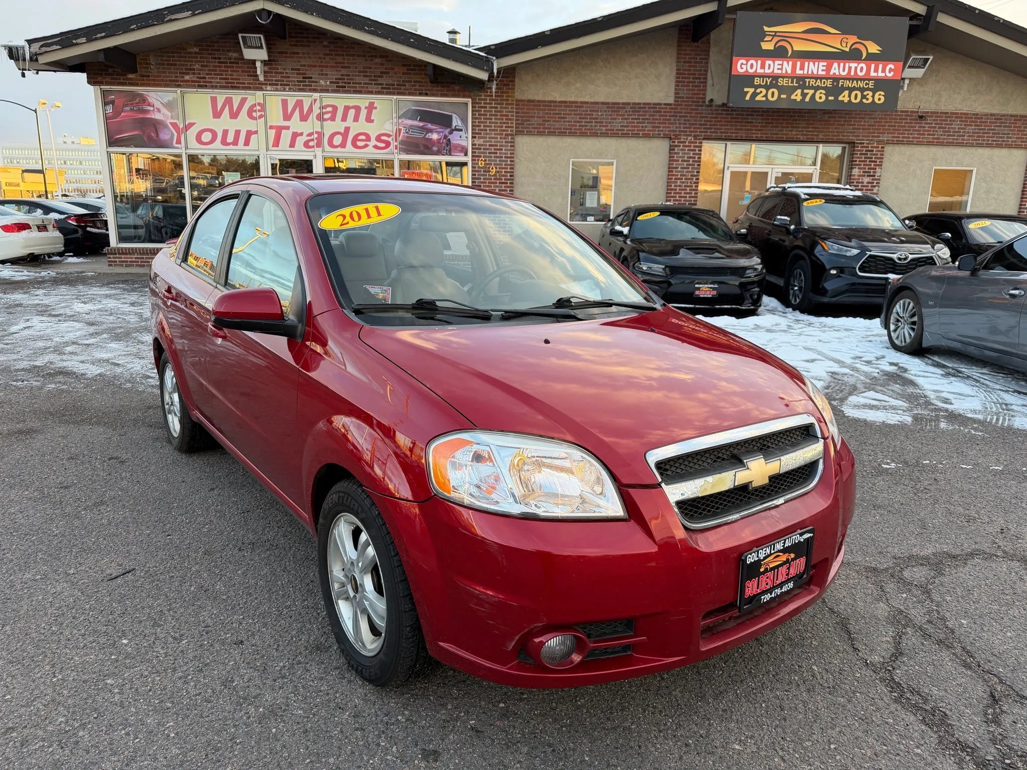 Used 2011 Chevrolet Aveo LT FWD image 2