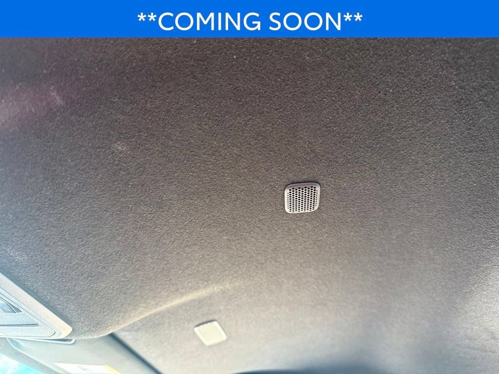 Certified 2025 Toyota 4Runner SR5 AWD/4WD image 17