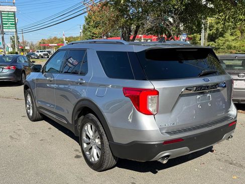 Used 2024 Ford Explorer Limited image 3