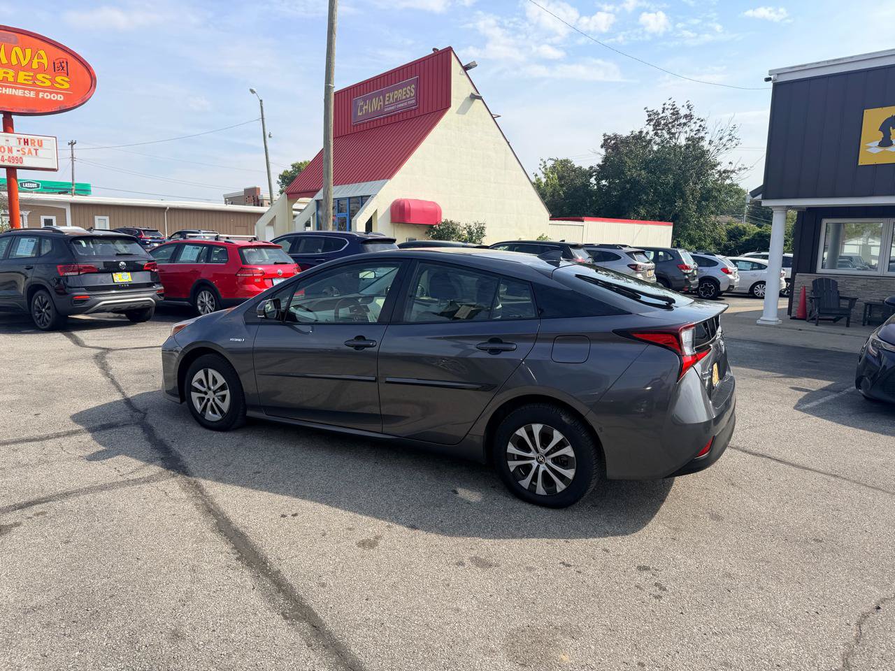 Used 2019 Toyota Prius LE AWD/4WD image 11