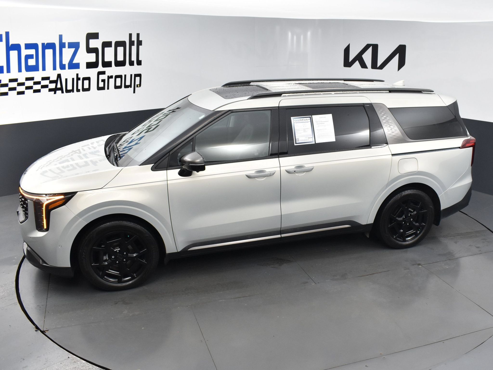 Used 2025 Kia Carnival SX Prestige FWD image 10