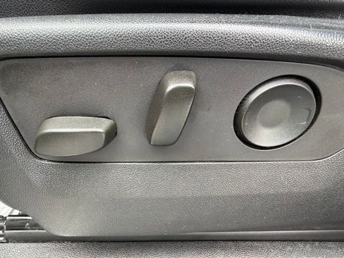 Certified 2023 Chevrolet Suburban Premier AWD/4WD image 30