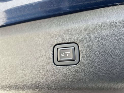 Used 2024 Buick Enclave Avenir w/ Avenir Technology Package FWD image 15
