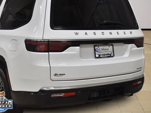 Certified 2024 Jeep Wagoneer Series II w/ Flexible Seating Group AWD/4WD image 42