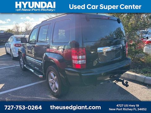 Used 2012 Jeep Liberty Sport image 2