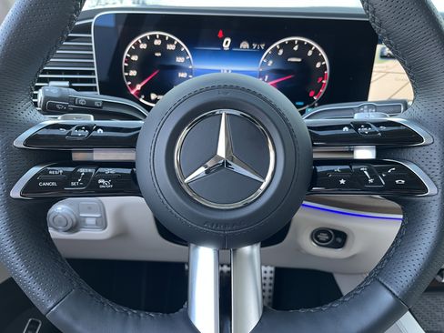 New 2026 Mercedes-Benz GLS 580 4MATIC image 27