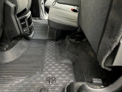 Used 2021 RAM 1500 Big Horn RWD image 18