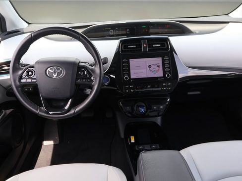 Certified 2021 Toyota Prius XLE FWD image 13