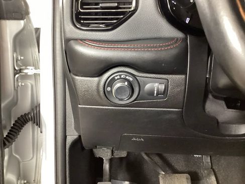 Used 2025 Dodge Durango R/T AWD/4WD image 12