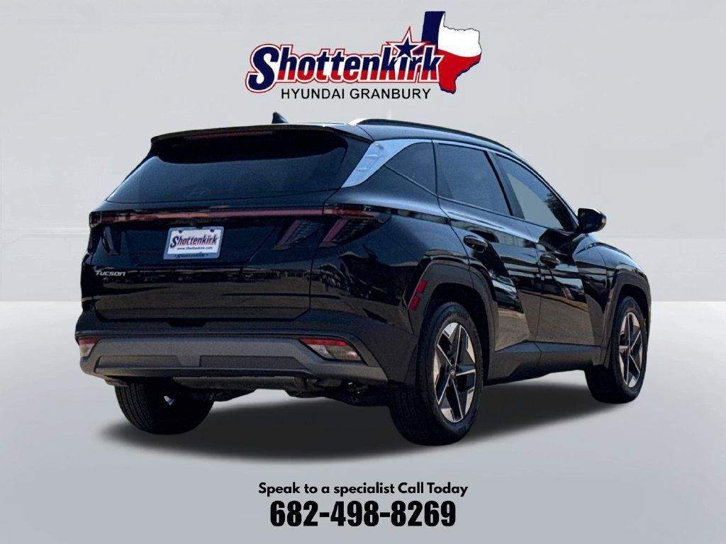 Used 2025 Hyundai Tucson SEL FWD image 5