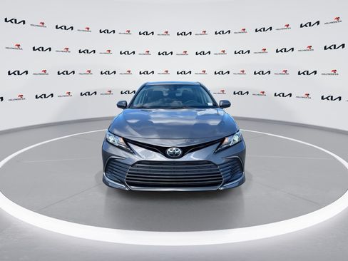 Used 2022 Toyota Camry LE FWD image 3