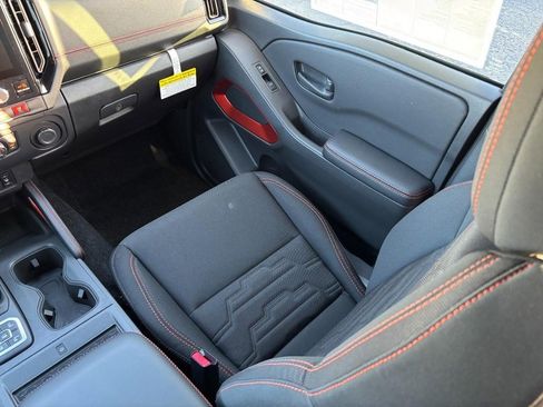 New 2026 Nissan Frontier PRO-4X w/ Pro-4x Convenience Package image 10