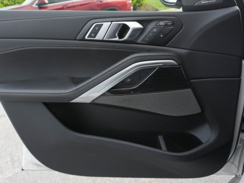 Certified 2025 BMW X6 xDrive40i w/ Climate Comfort Package image 27