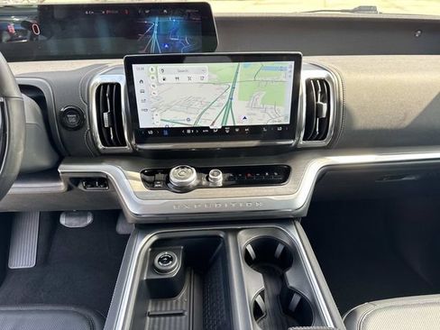 Used 2025 Ford Expedition Max Platinum image 30