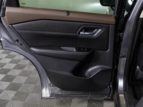 Used 2023 Nissan Rogue SL w/ SL Premium Package image 37