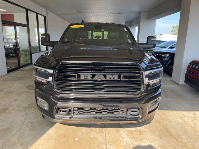 Used 2024 RAM 3500 Laramie w/ Night Edition AWD/4WD image 4