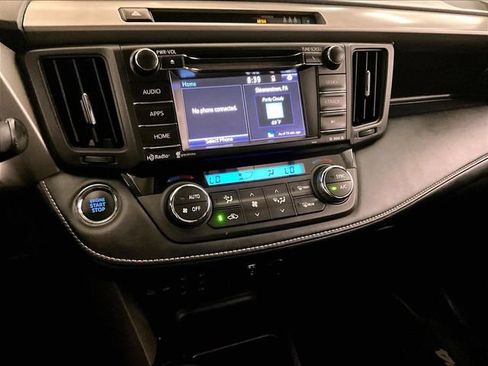 Used 2018 Toyota RAV4 XLE AWD/4WD image 6