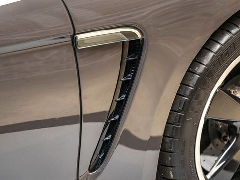 Used 2016 Porsche Panamera Turbo S image 34