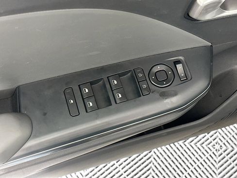 Used 2025 Kia K4 FWD image 15