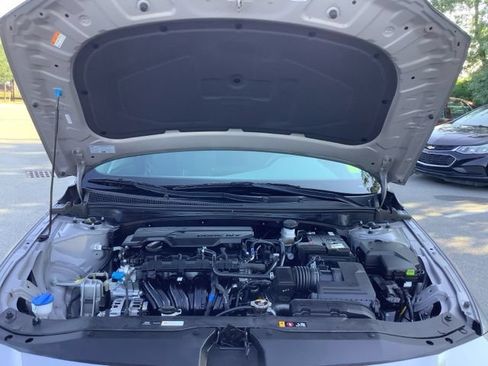 Used 2025 Hyundai Elantra Sport w/ Cargo Package FWD image 10