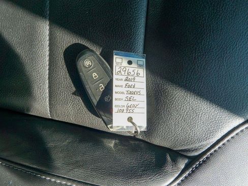 Used 2019 Ford Taurus SEL w/ Equipment Group 201A FWD image 28
