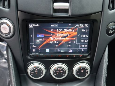 Used 2009 Nissan 370Z Touring w/ Sport Pkg image 28