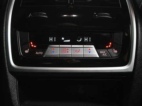 Used 2022 BMW X6 M w/ Executive Package image 19