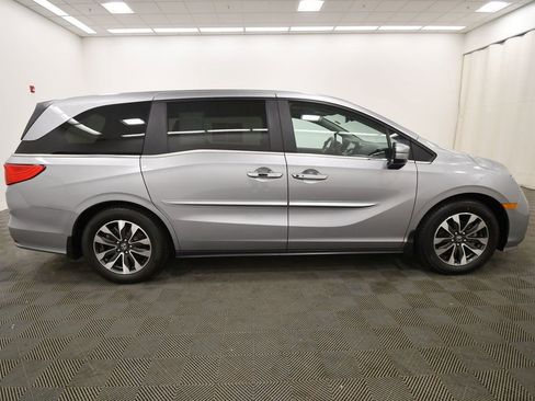 Certified 2024 Honda Odyssey EX-L image 8