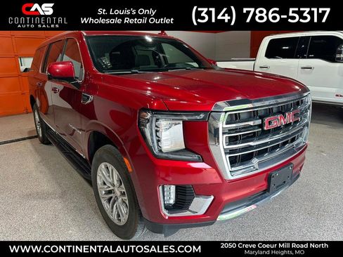 Used 2023 GMC Yukon XL SLT w/ SLT Premium Package AWD/4WD image 1