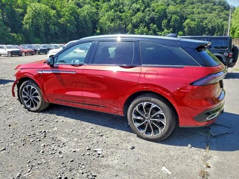 Used 2025 Lincoln Nautilus Reserve image 4