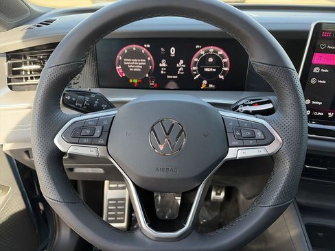 New 2026 Volkswagen Tiguan SE R-Line FWD image 19