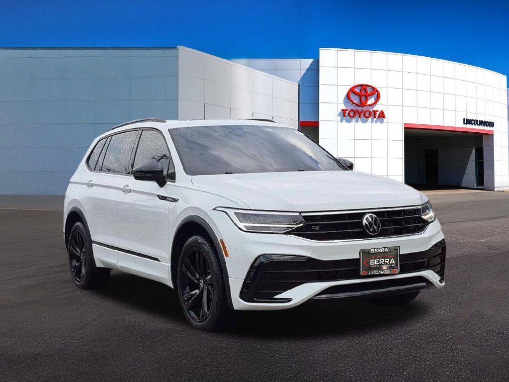 Used 2023 Volkswagen Tiguan SE R-Line FWD image 9