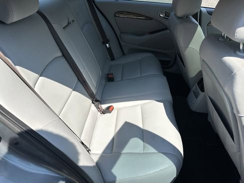 Used 2005 Jaguar S-TYPE R image 21