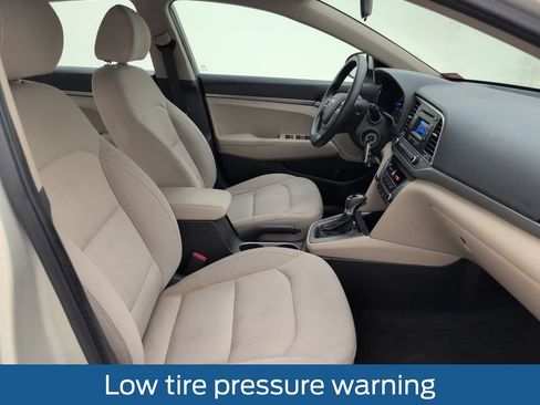 Used 2017 Hyundai Elantra SE FWD image 10